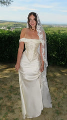 Chic Sheath Long Wedding Dresses Satin White Bridal Dresses Off-shoulder Bridal Gowns