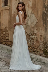 Chiffon A-Line Spaghetti Straps Sweetheart With Side Slit Beach Wedding Dress