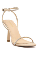 Julia Heels Nude